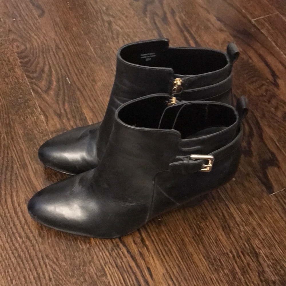 Women’s ankle boots size 8 Ann Taylor